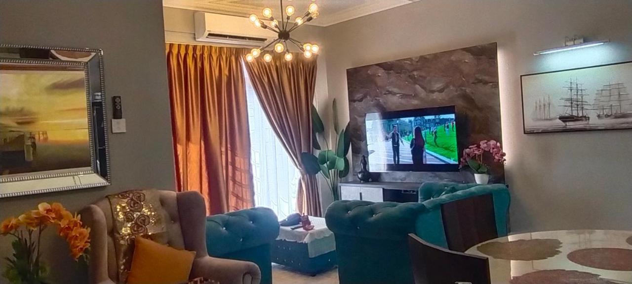 Cmk Apartmen Mutiara Tower 3 Bedroom Kota Bharu#Netflix ภายนอก รูปภาพ